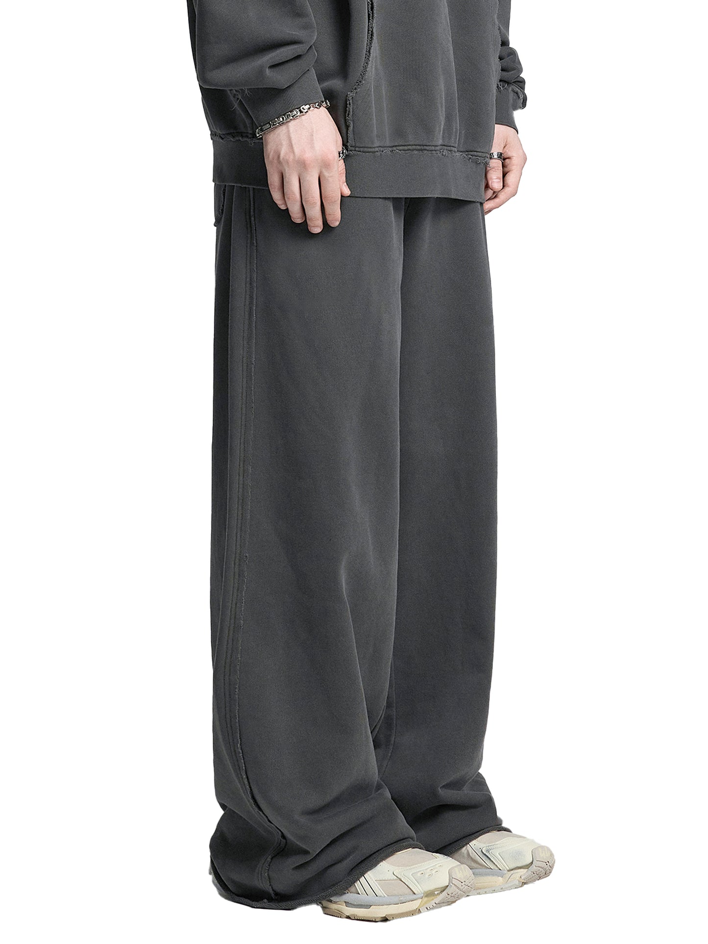 Snow Washed Raw Edge Sweatpants